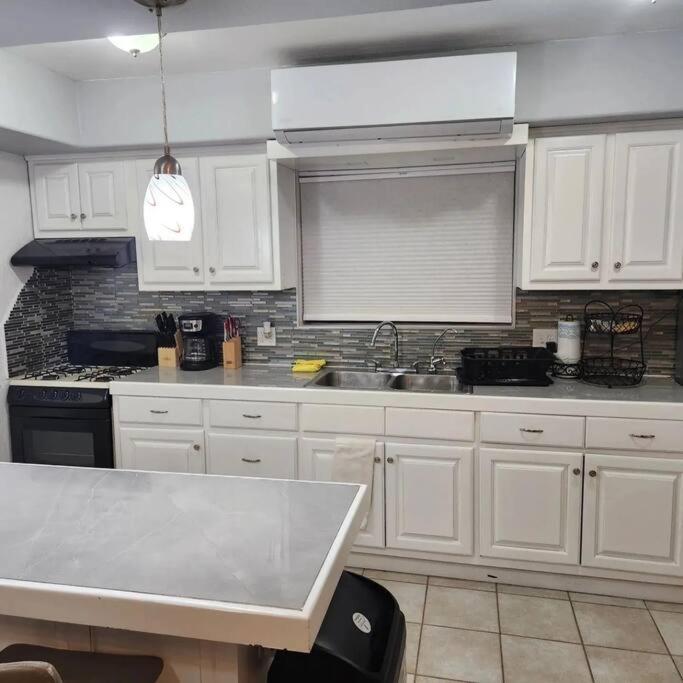 3 Bedroom Townhouse W Garage Blocks From The Beach 푸에르토페나스코 외부 사진